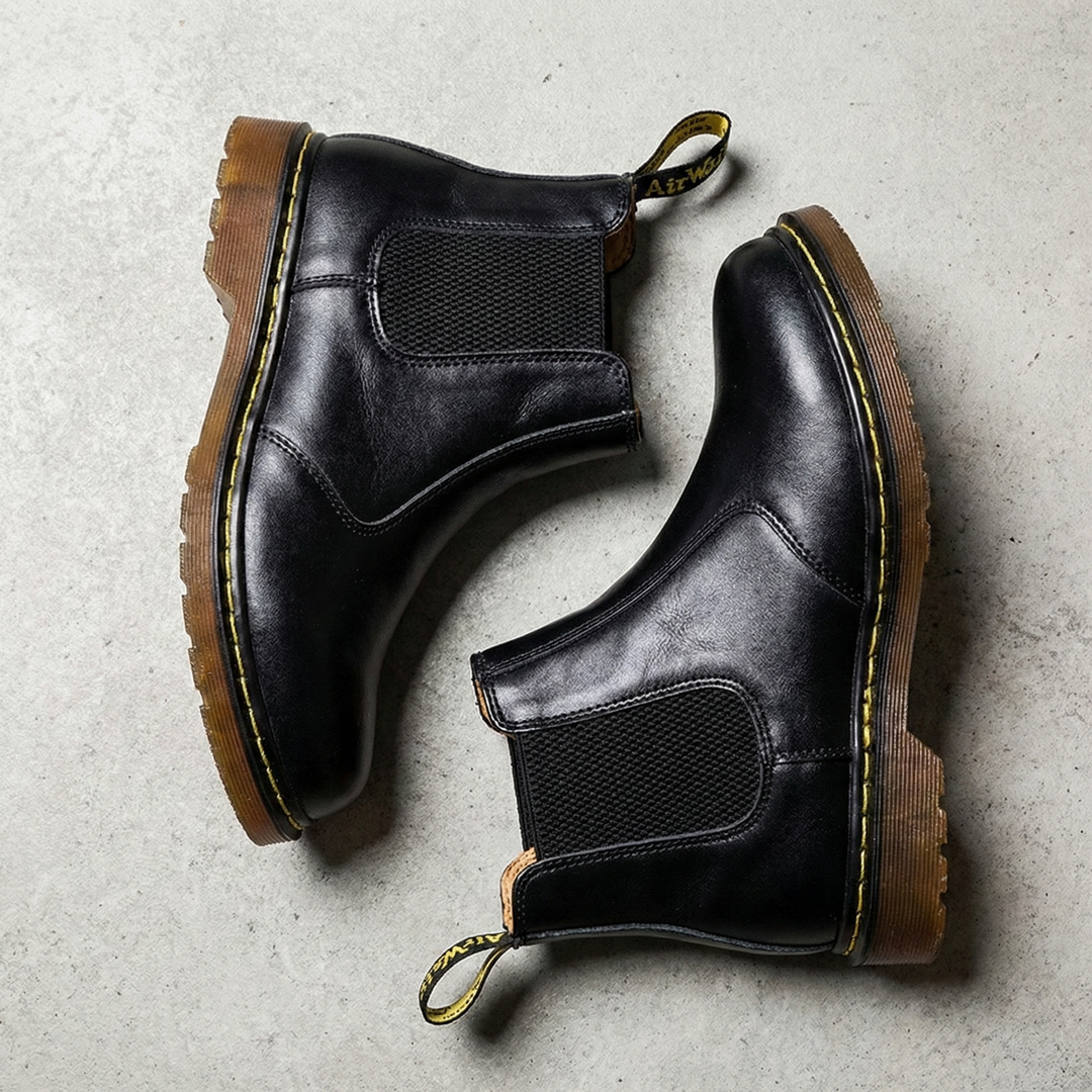 Finley mens leather Chelsea boots sole detail