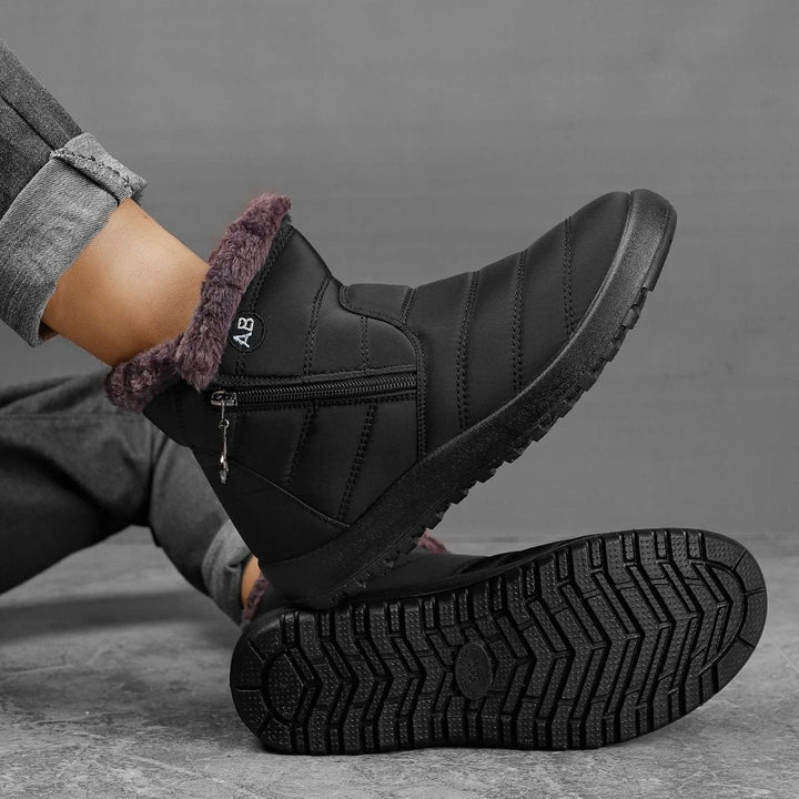 Savannah | Womens Quilted Snow Ankle Boots