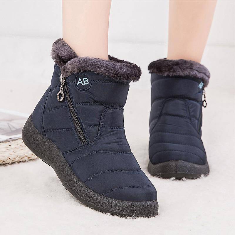 Womens quilted snow ankle boots, view 2