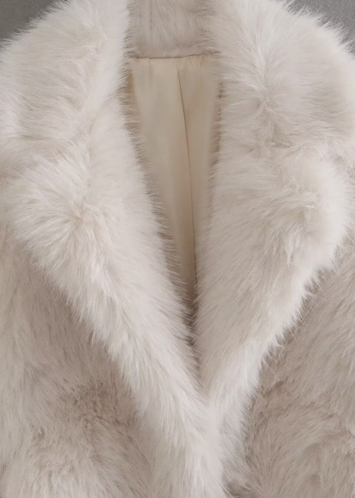 Kira | Oversized Faux Fur Coat Collared
